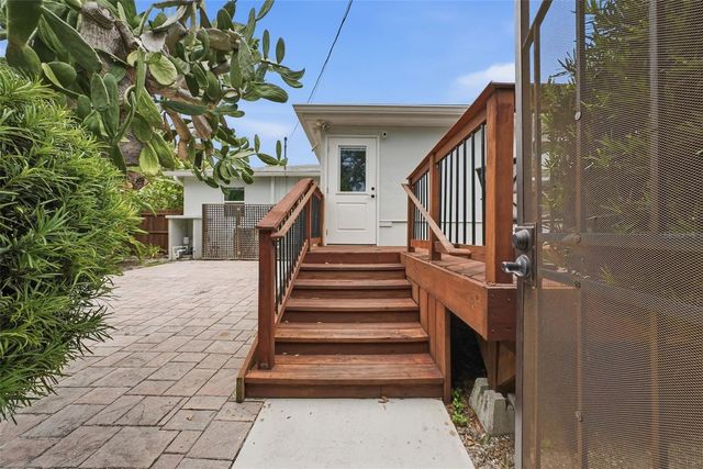 4730 BURLINGTON AVENUE N, St Petersburg, FL 33713