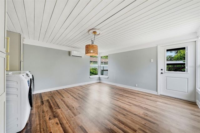 4730 BURLINGTON AVENUE N, St Petersburg, FL 33713