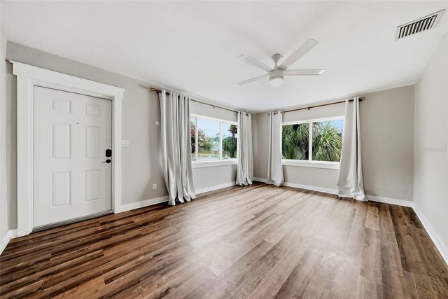 4730 BURLINGTON AVENUE N, St Petersburg, FL 33713