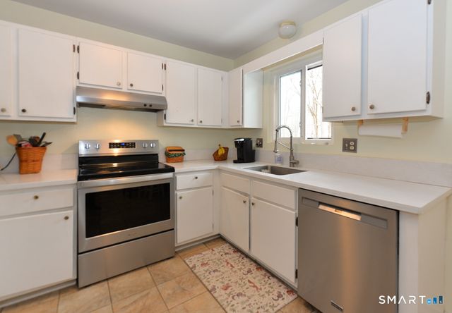 41 East Meadow Road, Southbury, CT 06488