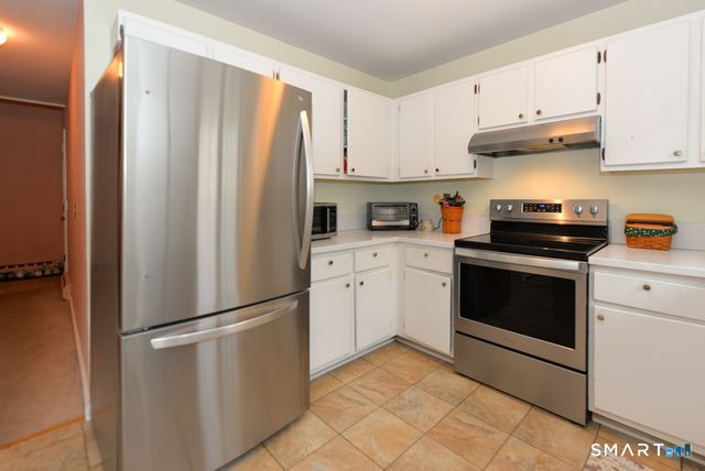 41 East Meadow Road, Southbury, CT 06488