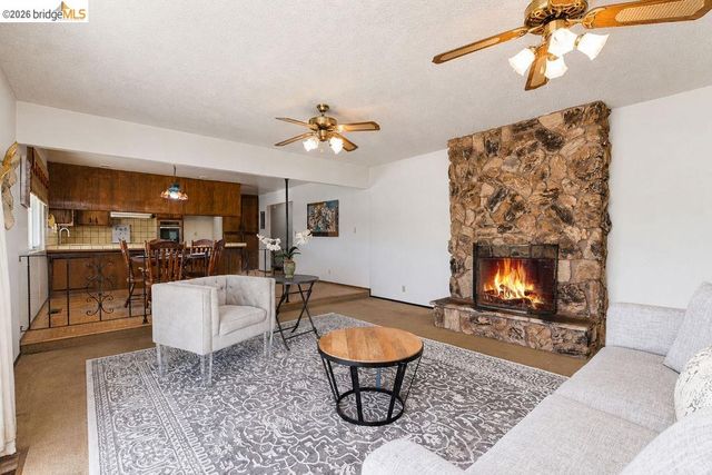 3199 Crismore Dr, Oakley, CA 94561