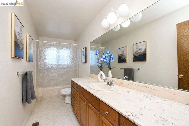 3199 Crismore Dr, Oakley, CA 94561