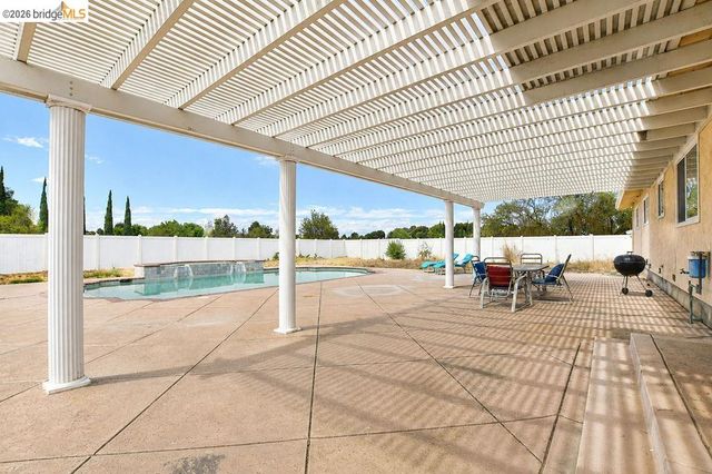 3199 Crismore Dr, Oakley, CA 94561
