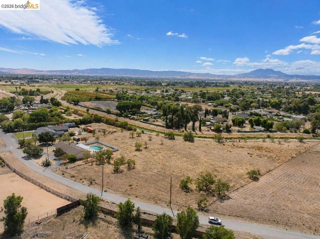 3199 Crismore Dr, Oakley, CA 94561