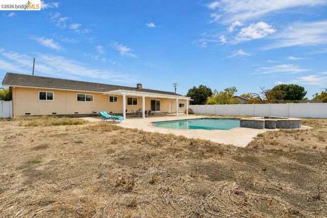3199 Crismore Dr, Oakley, CA 94561