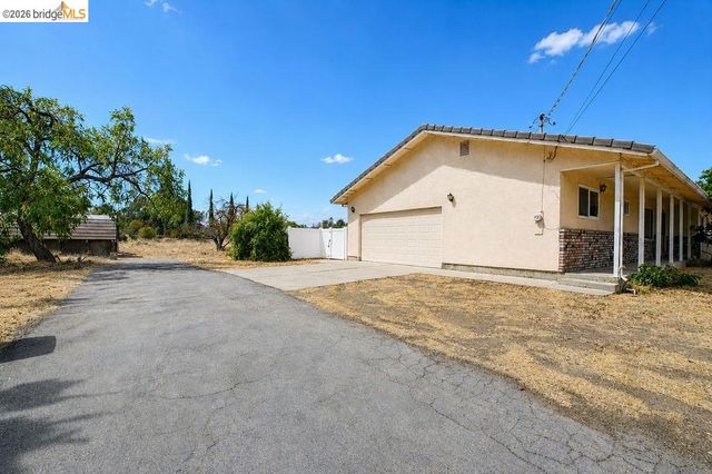 3199 Crismore Dr, Oakley, CA 94561