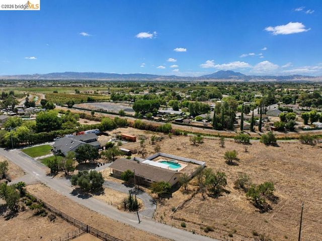 3199 Crismore Dr, Oakley, CA 94561