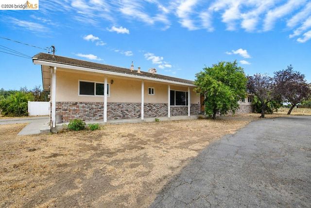 3199 Crismore Dr, Oakley, CA 94561