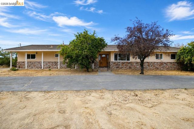 3199 Crismore Dr, Oakley, CA 94561