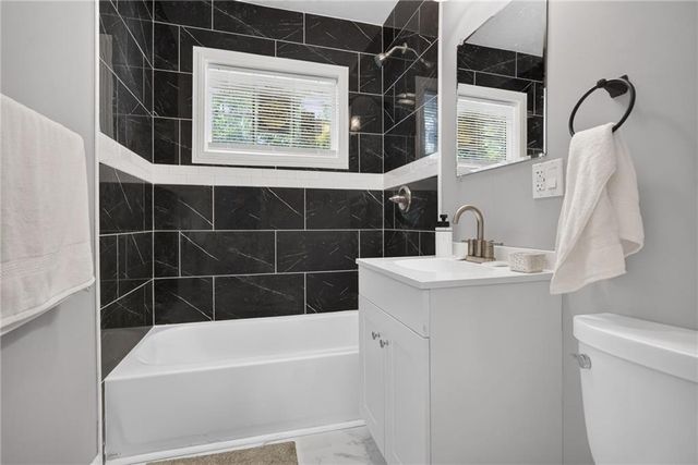 4711 E 43rd Street, Kansas City, MO 64130