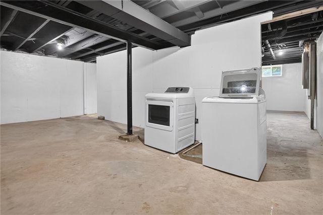 4711 E 43rd Street, Kansas City, MO 64130