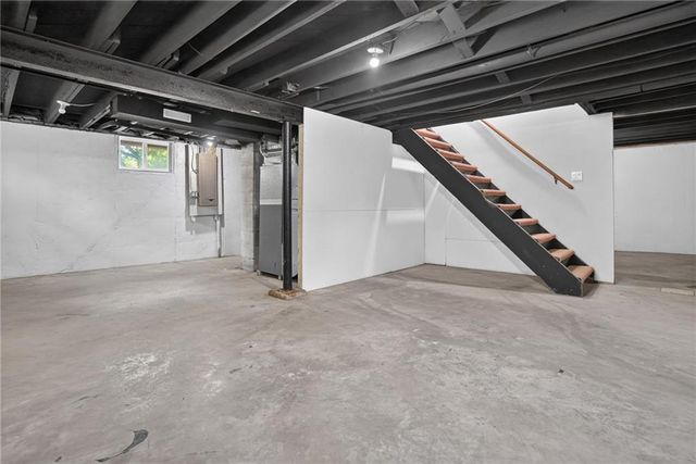 4711 E 43rd Street, Kansas City, MO 64130