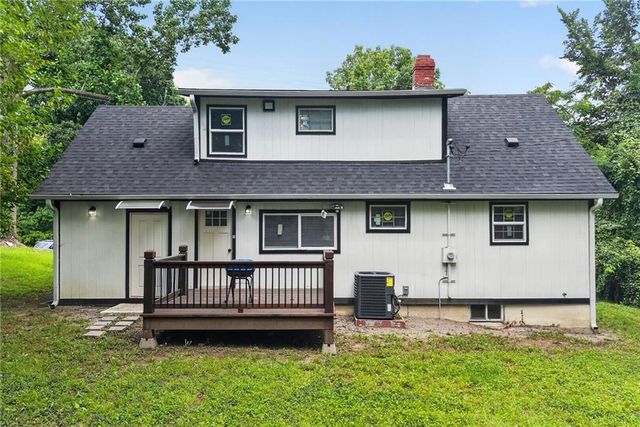 4711 E 43rd Street, Kansas City, MO 64130
