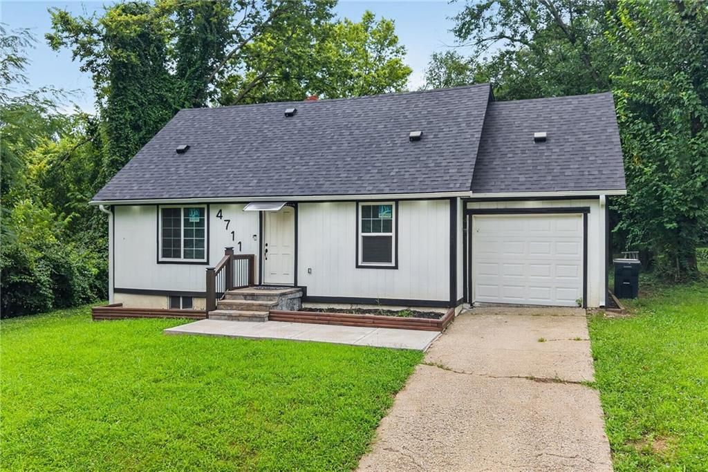 4711 E 43rd Street, Kansas City, MO 64130