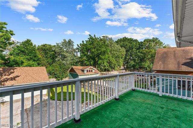 2081 West Boulevard, Cleveland, OH 44102