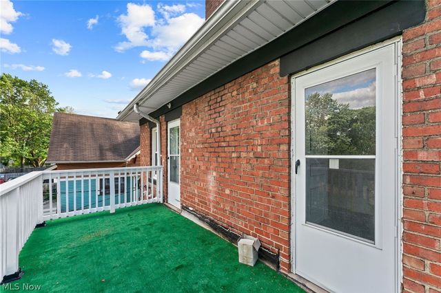 2081 West Boulevard, Cleveland, OH 44102