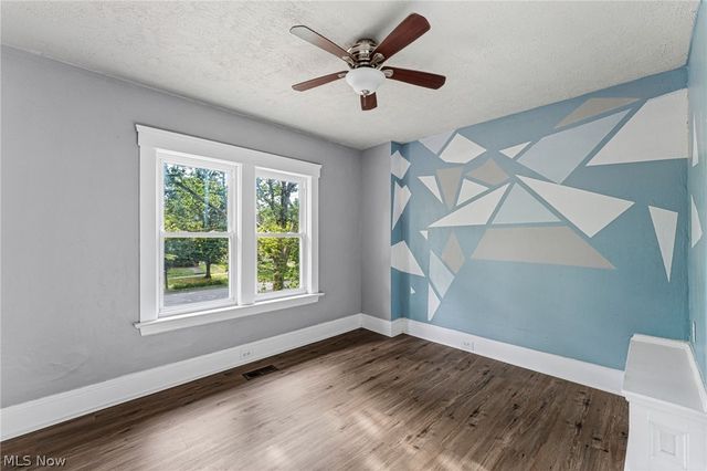2081 West Boulevard, Cleveland, OH 44102