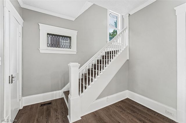 2081 West Boulevard, Cleveland, OH 44102