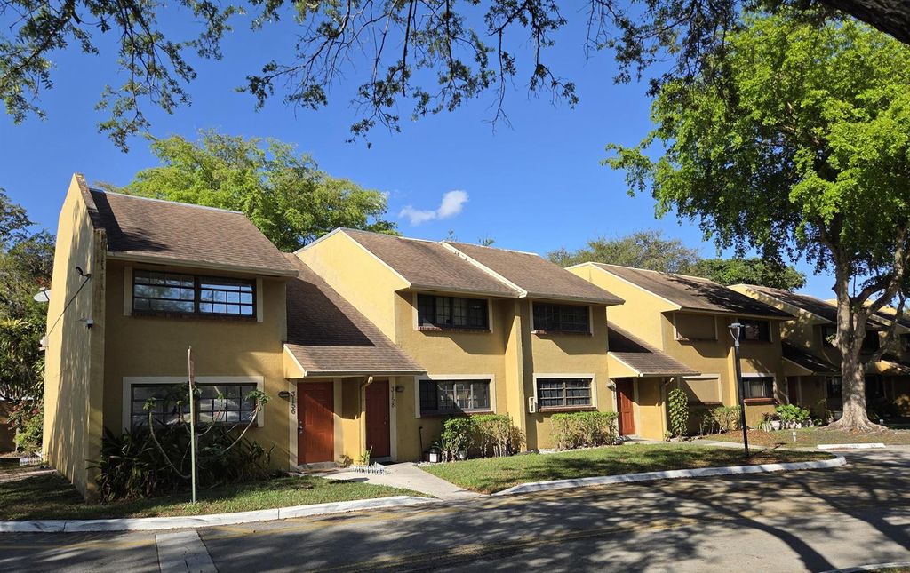3156 N Pine Island Road 908, Sunrise, FL 33351