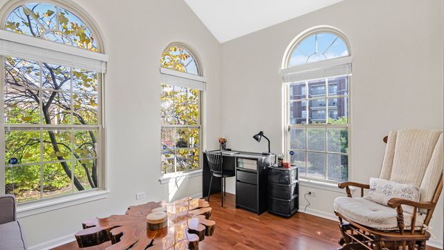 530 Prestwick Lane, Wheeling, IL 60090