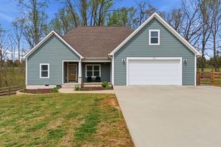 171 Tad Cir, Leoma, TN 38468
