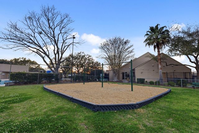 7107 Mission Bay Drive, Houston, TX 77083