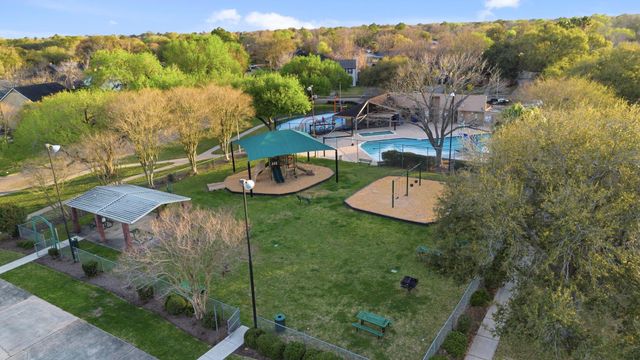 7107 Mission Bay Drive, Houston, TX 77083