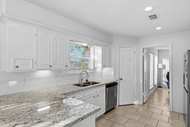 7107 Mission Bay Drive, Houston, TX 77083