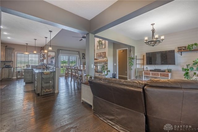 8272 Snake Road, Trotwood, OH 45426