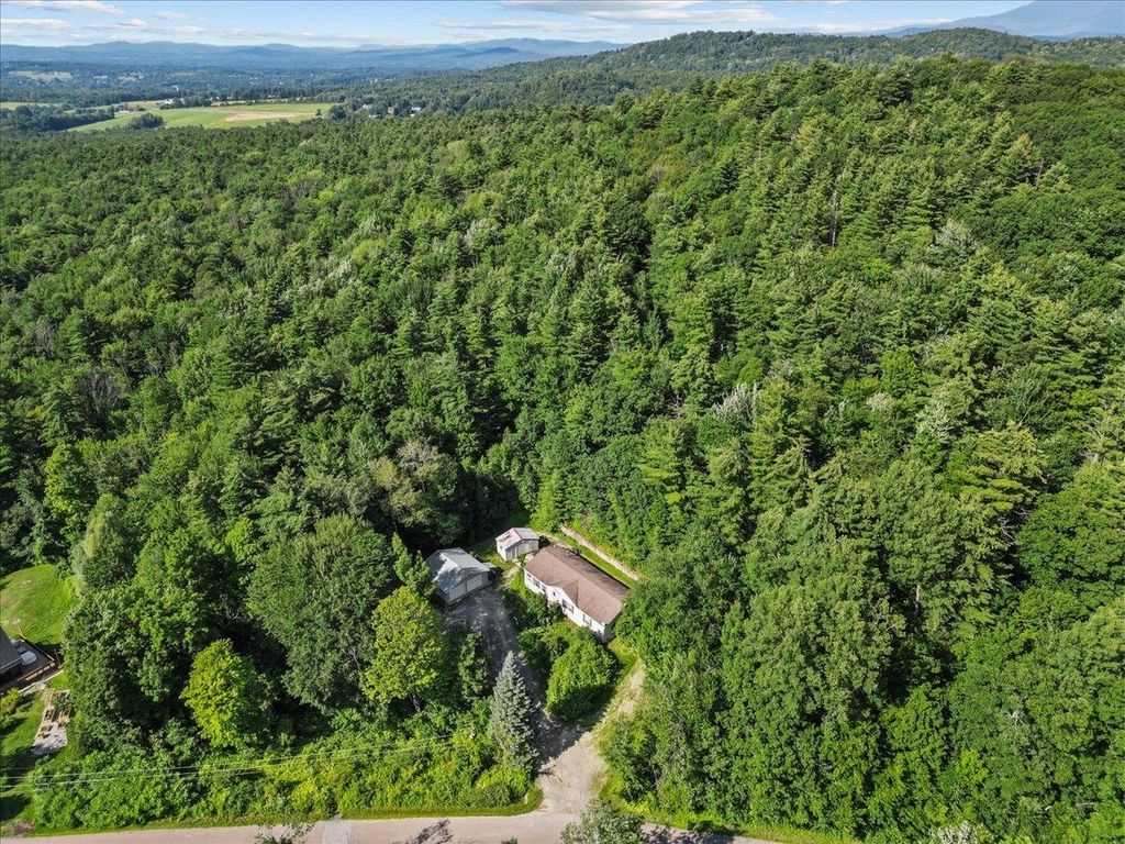525 Christmas Lane, Williston, VT 05495