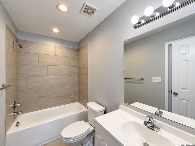 6918 Crestway Rd Unit 2, San Antonio, TX 78239