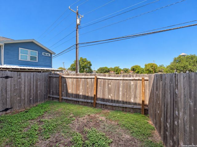 6918 Crestway Rd Unit 2, San Antonio, TX 78239