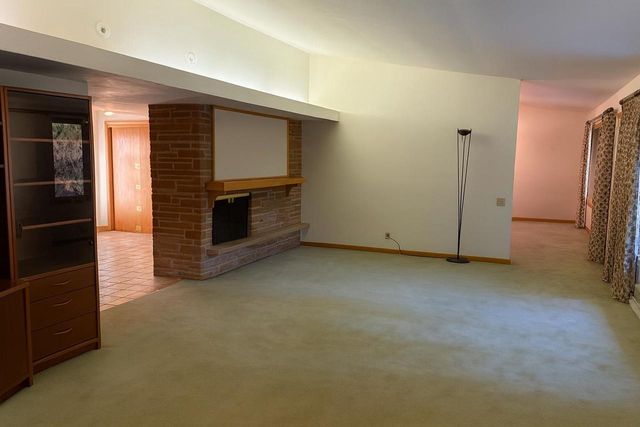 1429 W Skyline Drive, Madison, WI 53705