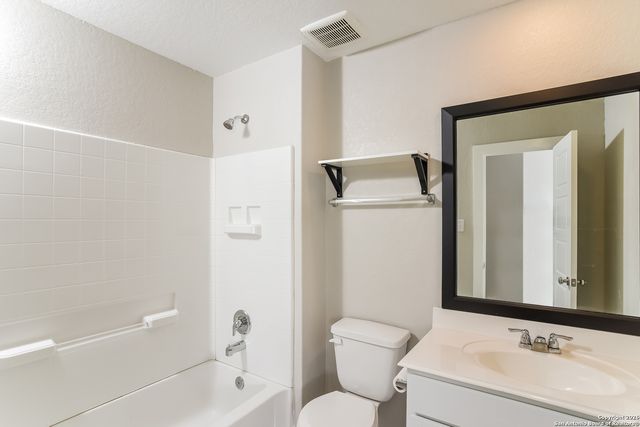 2423 Valencia, San Antonio, TX 78245