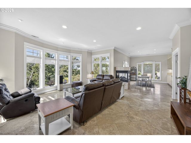 84 SAILORS RAVINE Ct, Florence, OR 97439