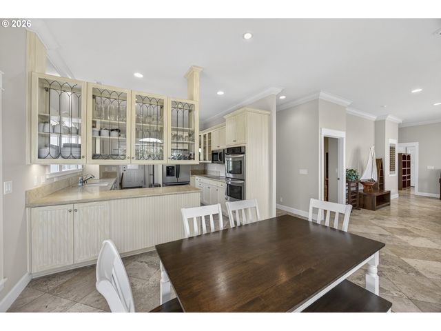 84 SAILORS RAVINE Ct, Florence, OR 97439