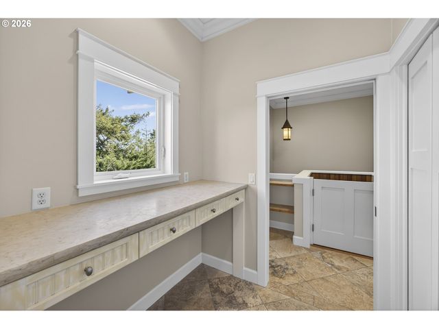 84 SAILORS RAVINE Ct, Florence, OR 97439