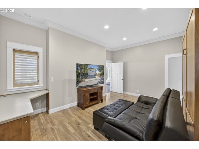 84 SAILORS RAVINE Ct, Florence, OR 97439