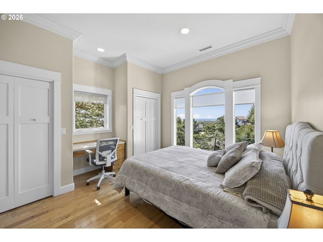 84 SAILORS RAVINE Ct, Florence, OR 97439