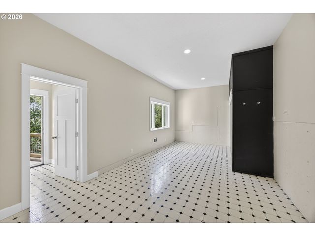 84 SAILORS RAVINE Ct, Florence, OR 97439