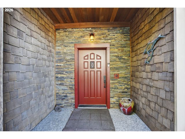 84 SAILORS RAVINE Ct, Florence, OR 97439