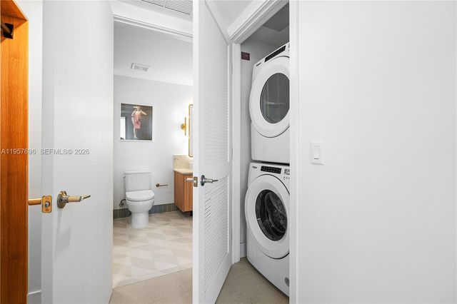 159 NE 6th St 2707, Miami, FL 33132