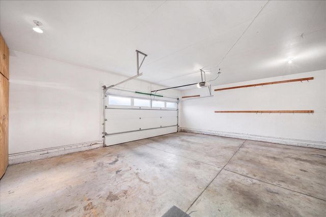 5909 S Mack Rd, Spokane, WA 99224