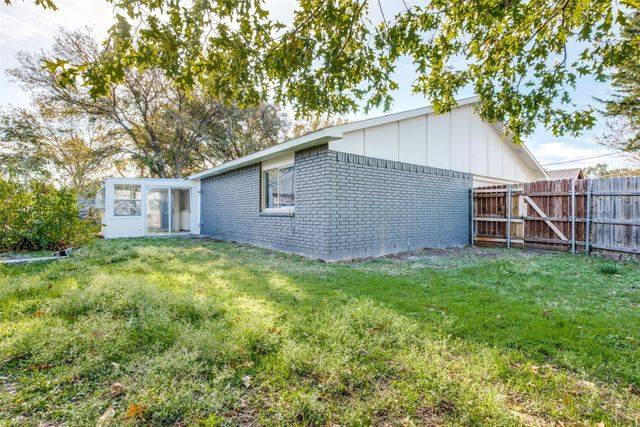8507 Baumgarten Drive, Dallas, TX 75228