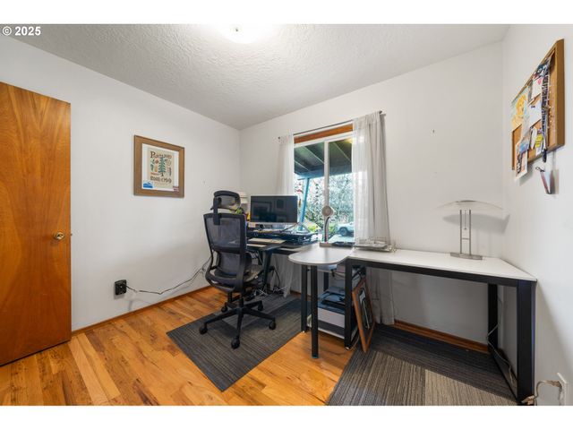 12916 Sw 61ST Ave, Portland, OR 97219