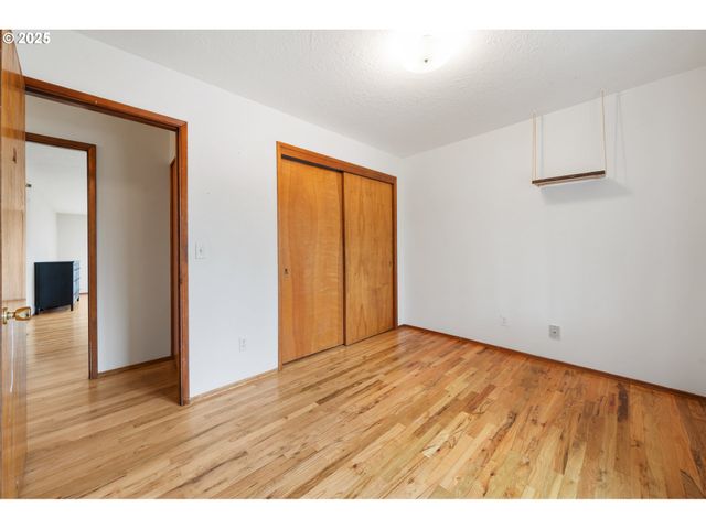 12916 Sw 61ST Ave, Portland, OR 97219