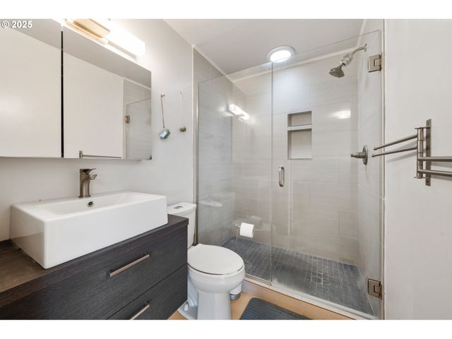 12916 Sw 61ST Ave, Portland, OR 97219