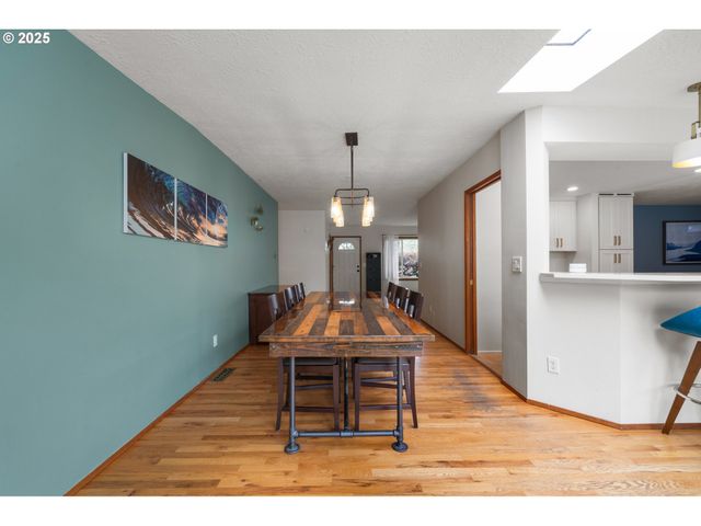 12916 Sw 61ST Ave, Portland, OR 97219