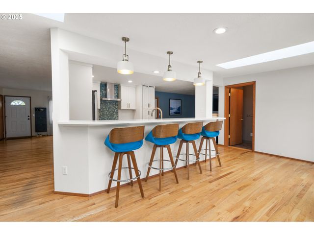 12916 Sw 61ST Ave, Portland, OR 97219
